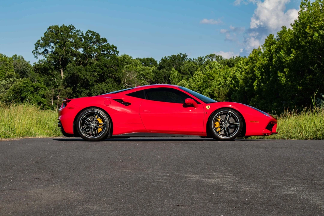 2016 Ferrari 488 GTB - Image 14 of 31