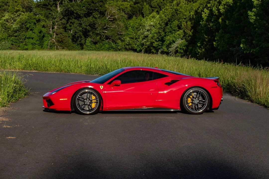 2016 Ferrari 488 GTB - Image 23 of 31