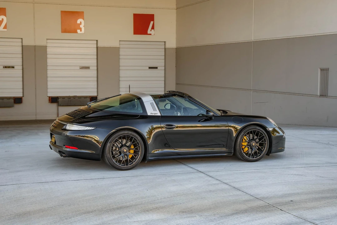 2016 Porsche 991 Targa 4 GTS - Image 9 of 31