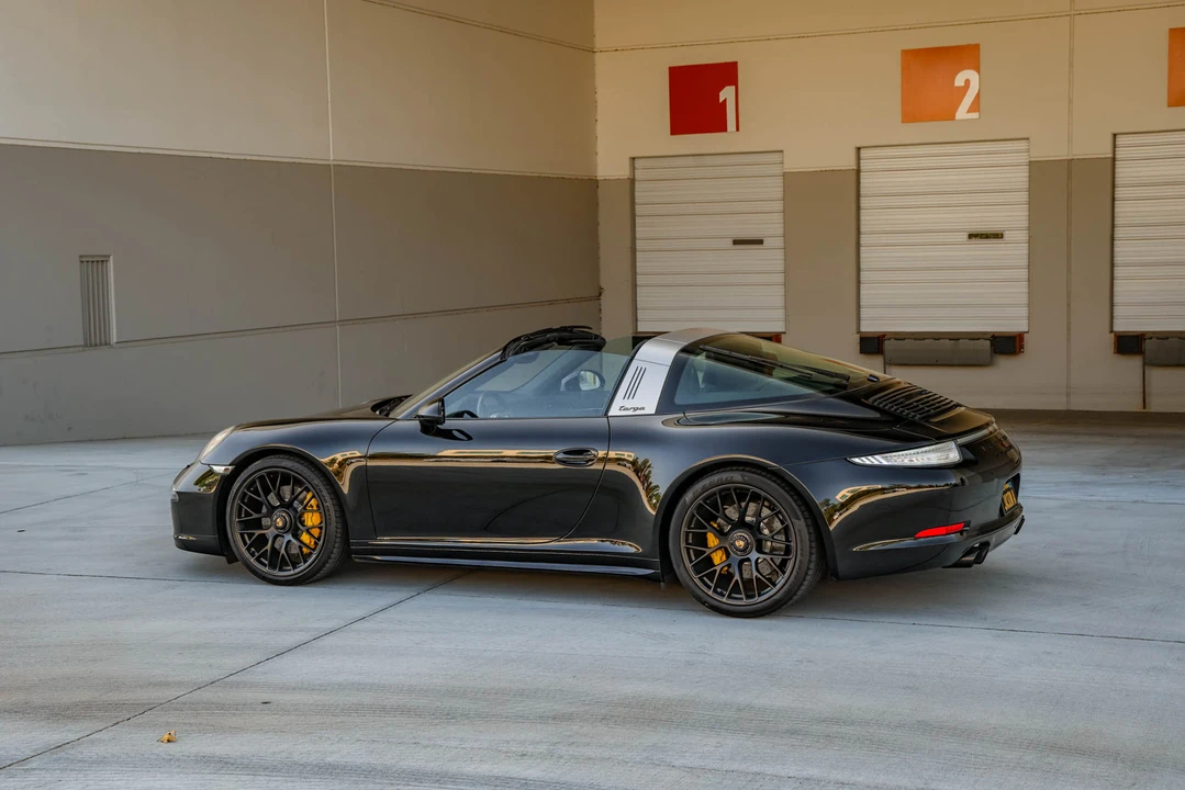 2016 Porsche 991 Targa 4 GTS - Image 14 of 31