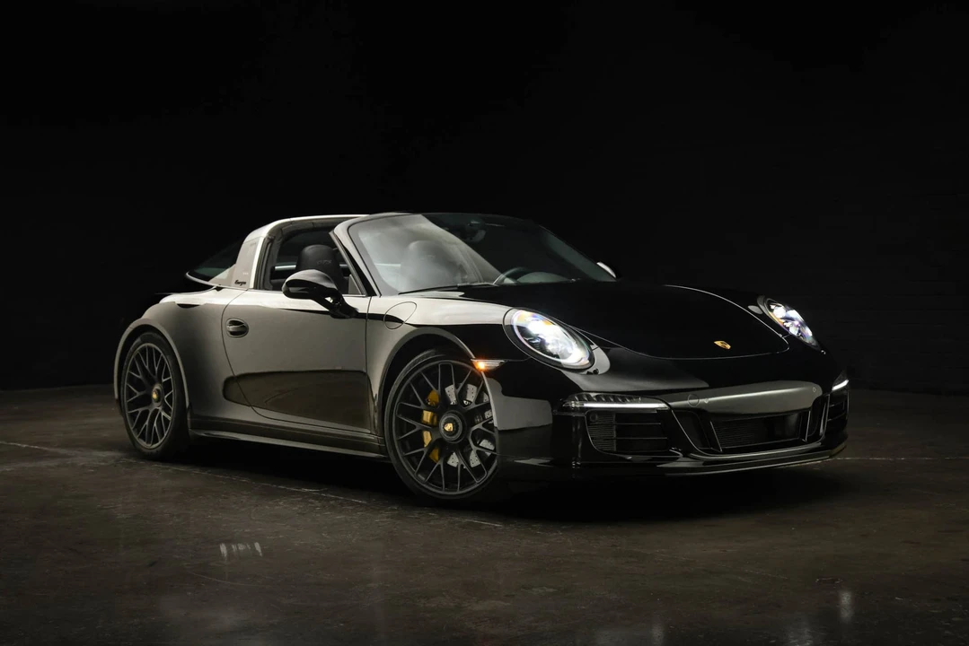 2016 Porsche 991 Targa 4 GTS - Image 24 of 31