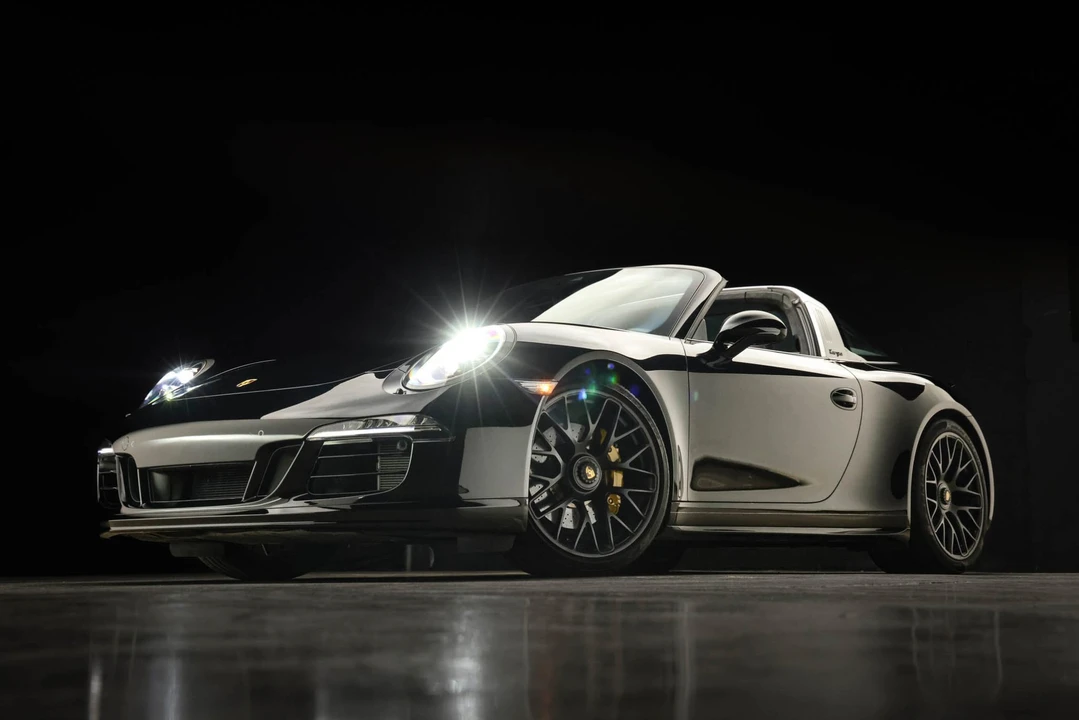 2016 Porsche 991 Targa 4 GTS - Image 17 of 31