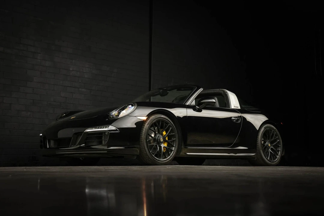 2016 Porsche 991 Targa 4 GTS - Image 16 of 31