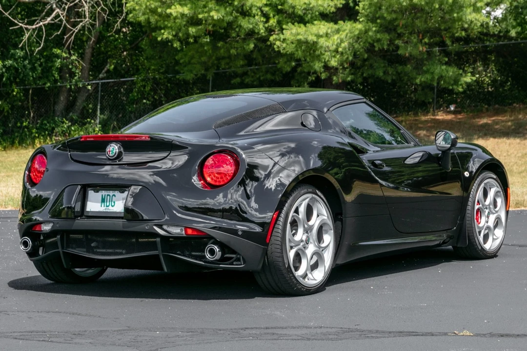2017 Alfa Romeo 4C Coupe - Image 5 of 31