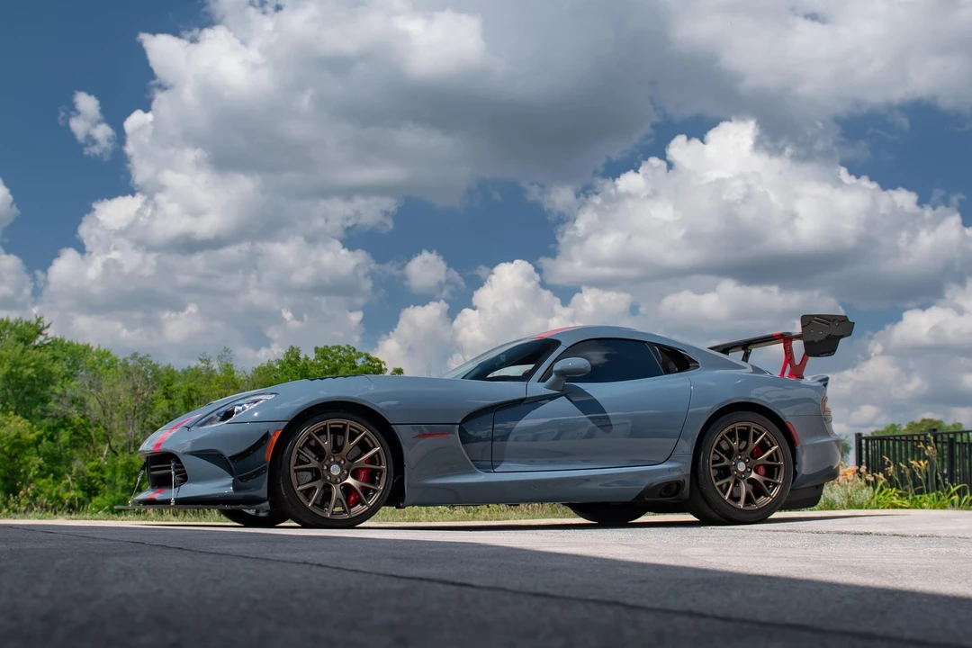2017 Dodge Viper ACR 5th Gen - Image 2 of 31