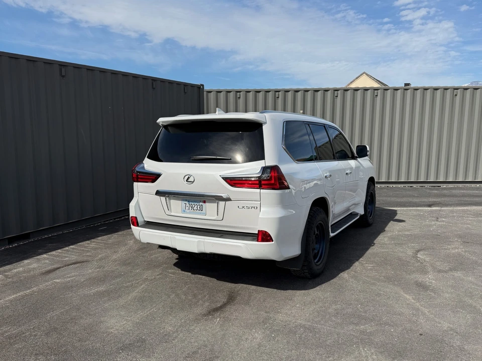 2021 Lexus LX 3rd Gen - Image 17 of 31