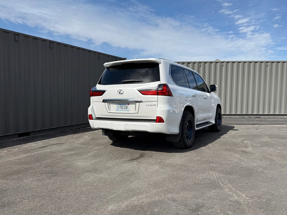 2021 Lexus LX 3rd Gen - Image 18 of 31