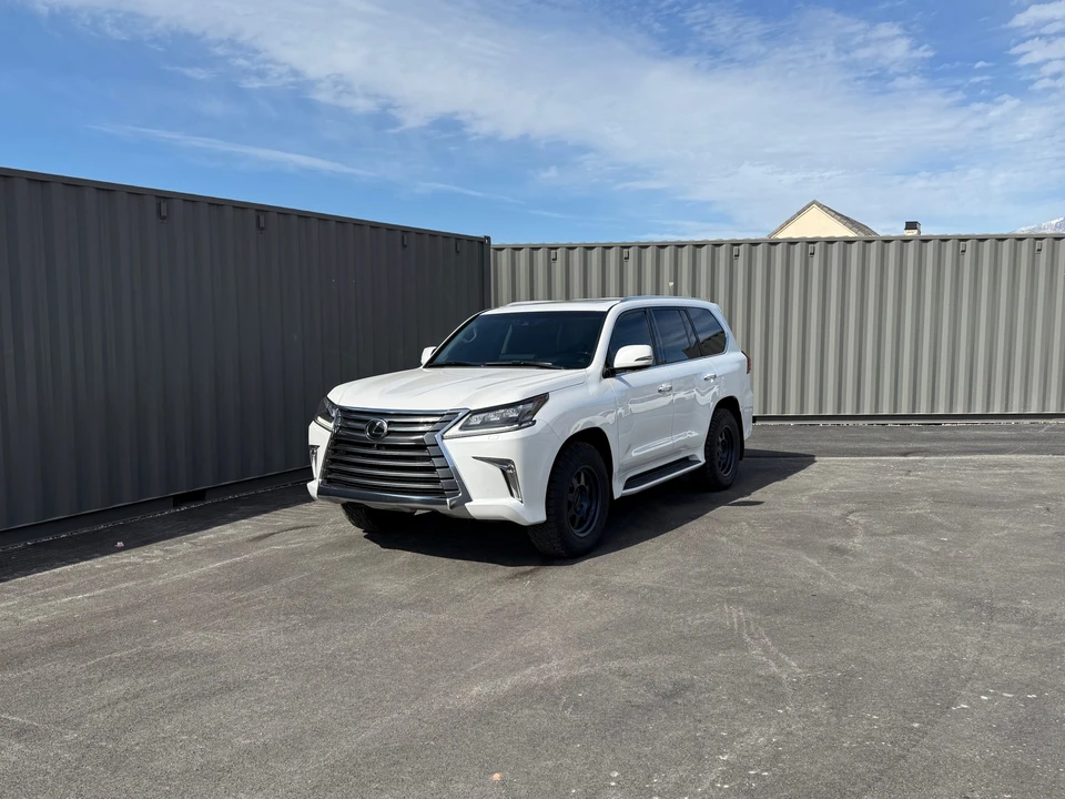 2021 Lexus LX 3rd Gen - Image 3 of 31