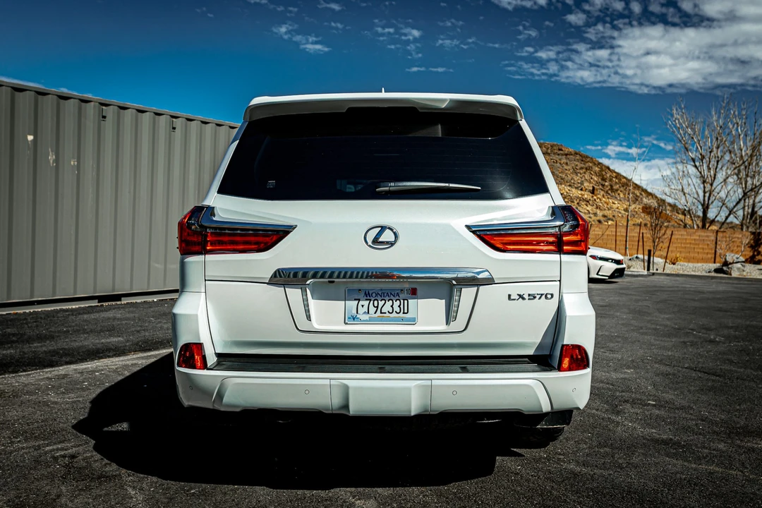 2021 Lexus LX 3rd Gen - Image 12 of 31