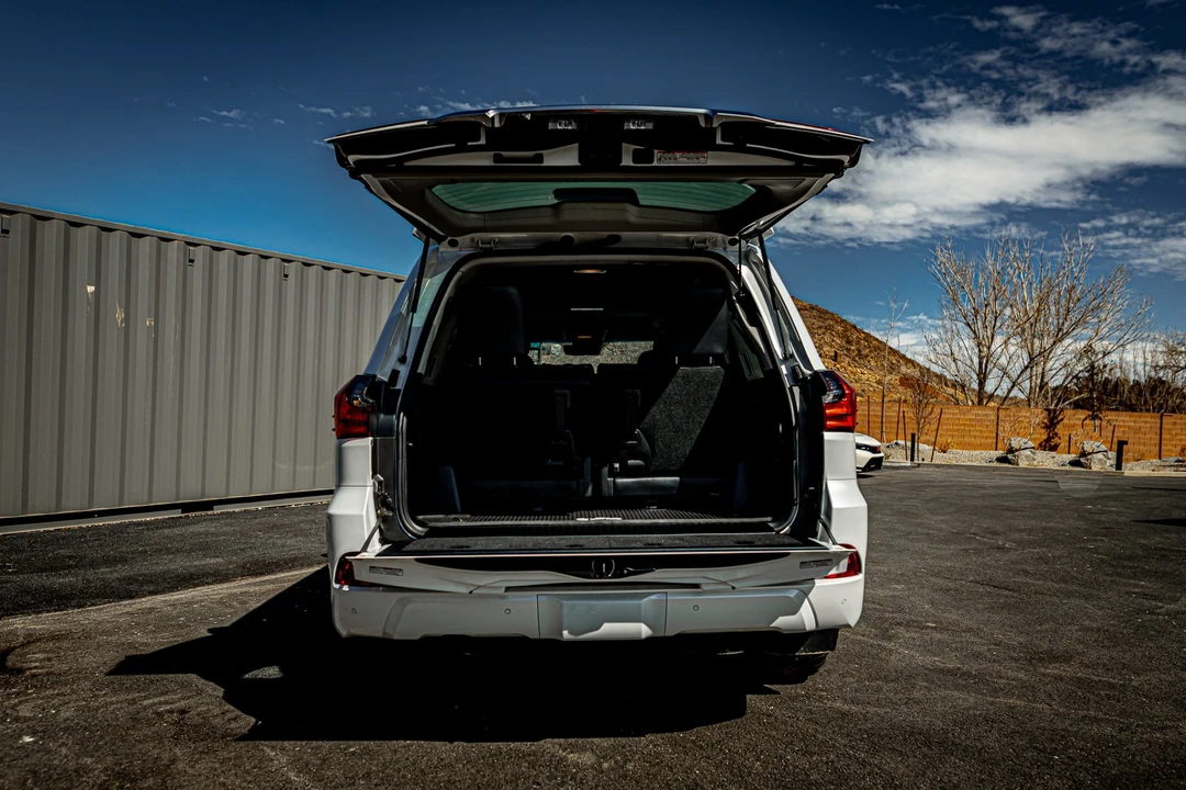 2021 Lexus LX 3rd Gen - Image 30 of 31