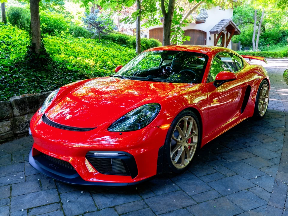 2021 Porsche 718 Cayman GT4 - Image 3 of 31