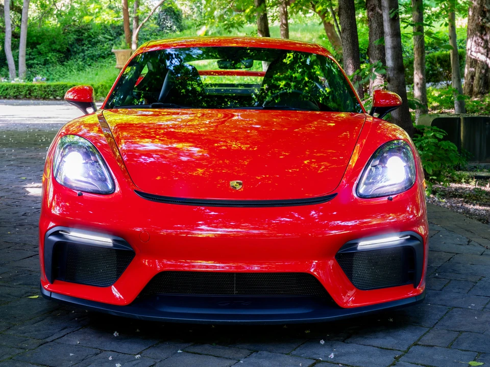 2021 Porsche 718 Cayman GT4 - Image 7 of 31