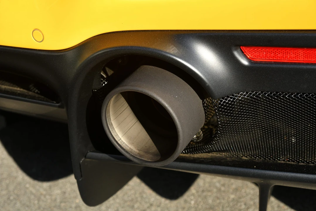 2022 Ferrari F8 Spider - Image 29 of 31