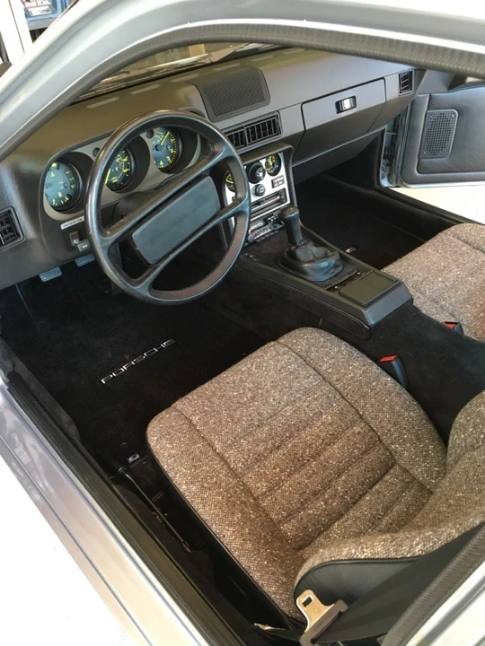 1983 Porsche 944 - Image 6 of 6