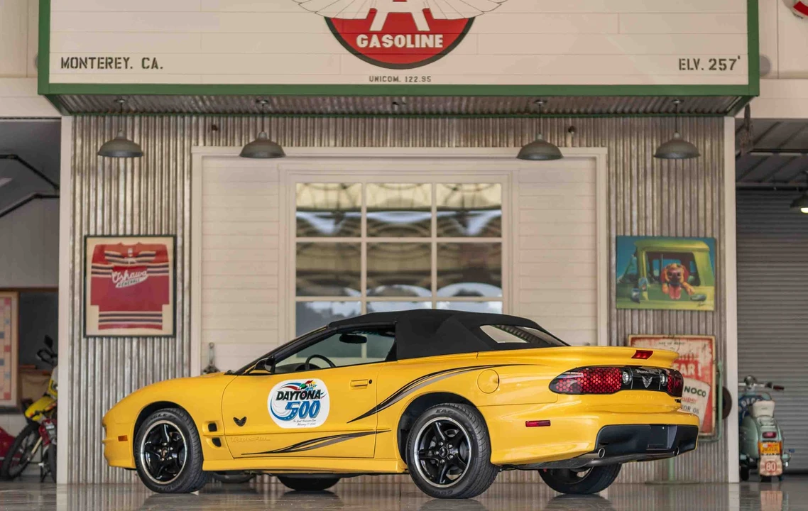2002 Pontiac Firebird Trans Am 4th Gen - Image 15 of 31