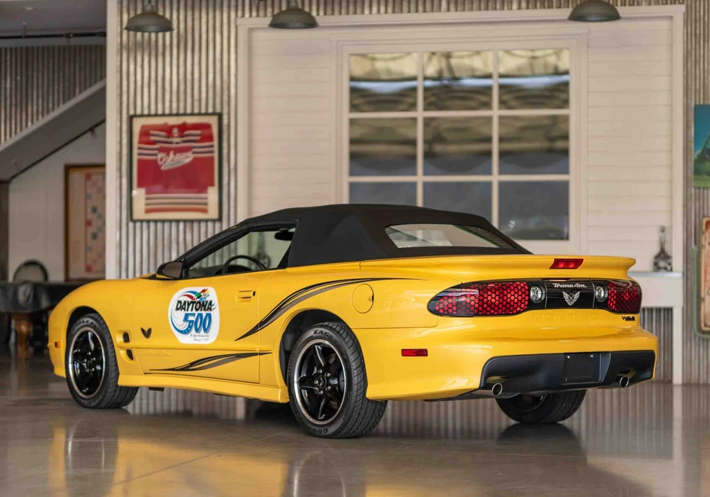 2002 Pontiac Firebird Trans Am 4th Gen - Image 19 of 31