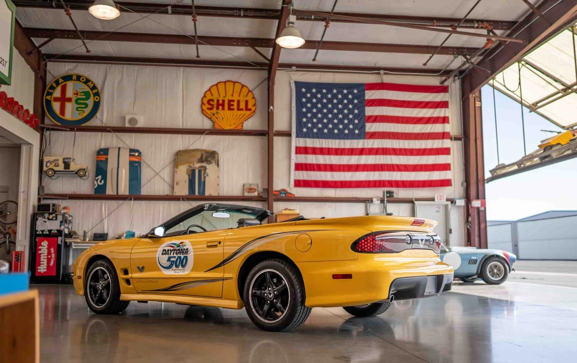 2002 Pontiac Firebird Trans Am 4th Gen - Image 17 of 31