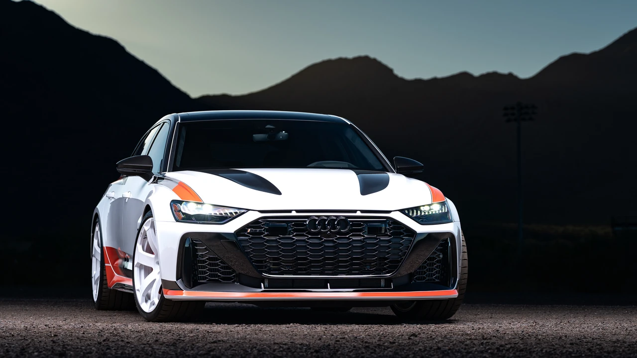 2025 Audi C8 RS6 - Image 9 of 31