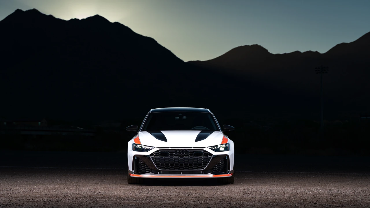 2025 Audi C8 RS6 - Image 5 of 31