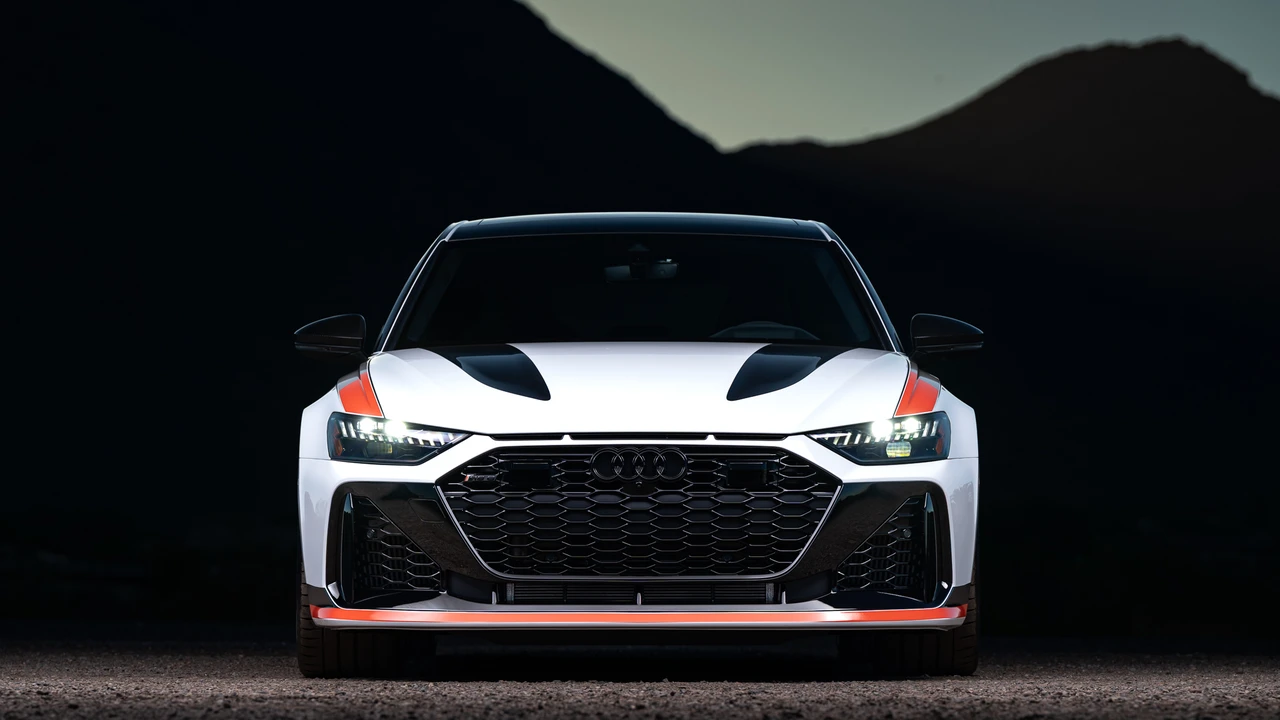 2025 Audi C8 RS6 - Image 7 of 31