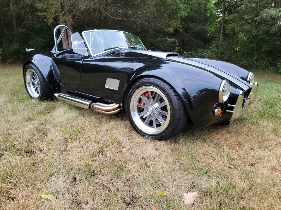 Shelby Cobra Replica - Image 9 of 31