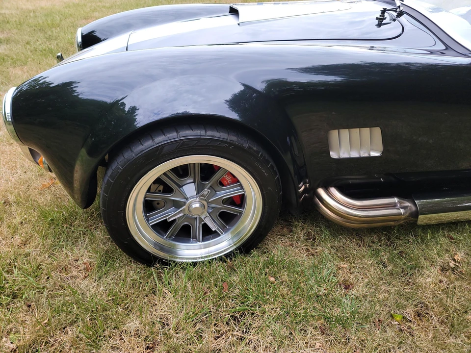 Shelby Cobra Replica - Image 21 of 31