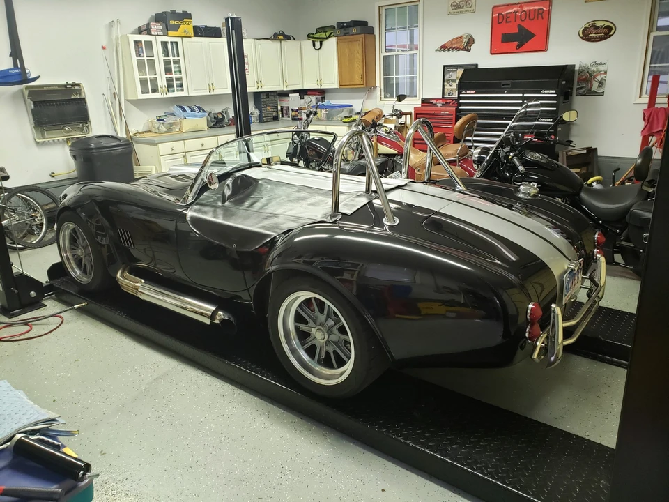 Shelby Cobra Replica - Image 17 of 31
