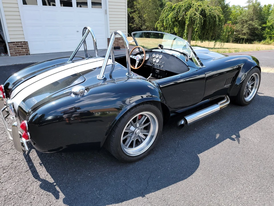 Shelby Cobra Replica - Image 4 of 31