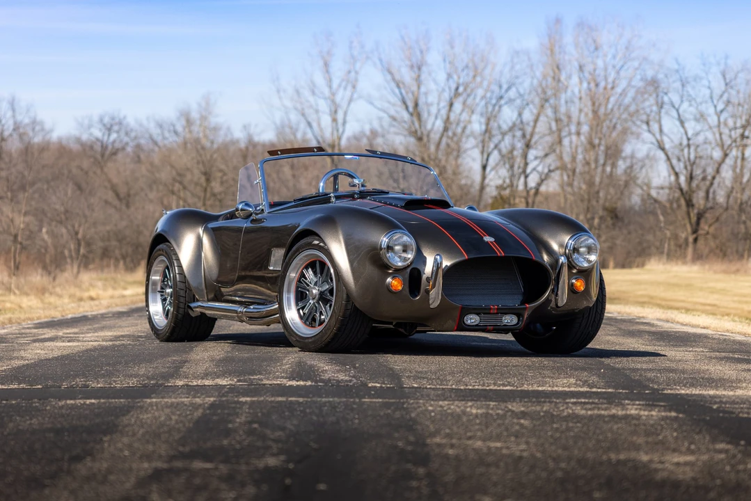 Shelby Cobra Replica - Image 2 of 31