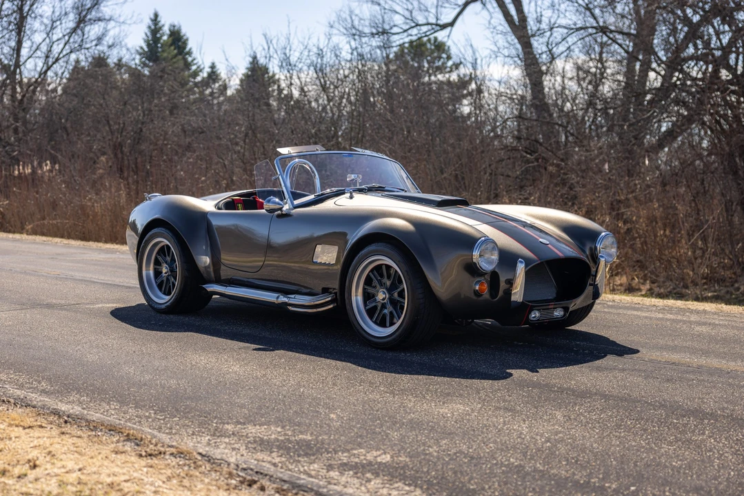 Shelby Cobra Replica - Image 15 of 31