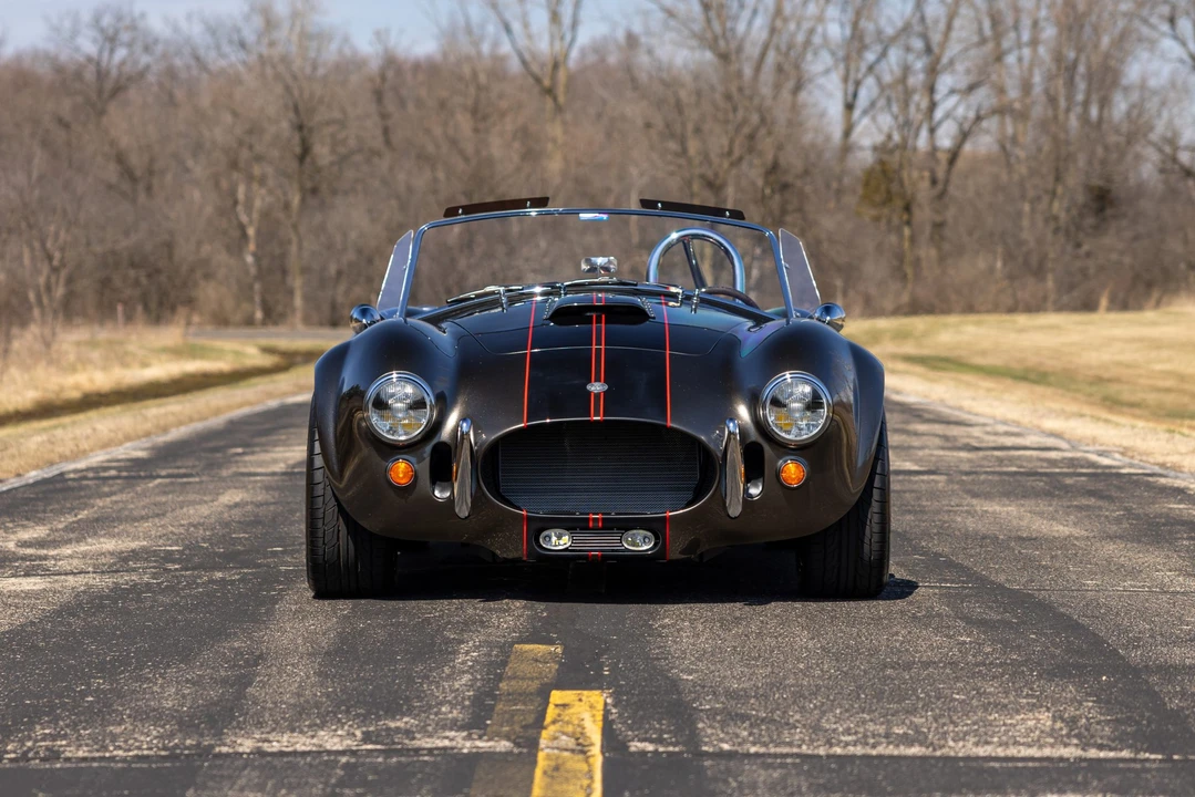 Shelby Cobra Replica - Image 16 of 31