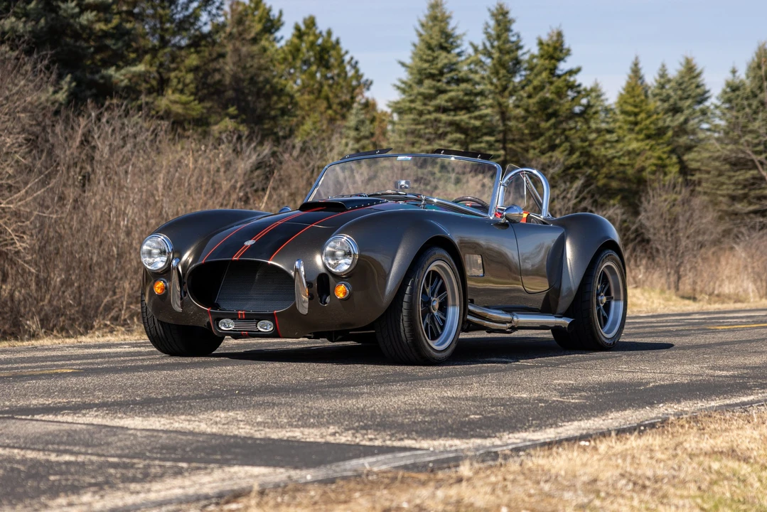 Shelby Cobra Replica - Image 17 of 31