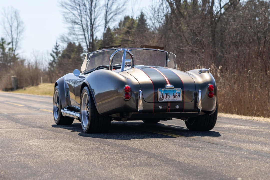 Shelby Cobra Replica - Image 21 of 31