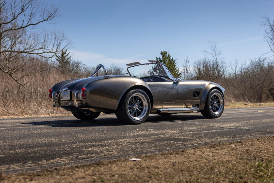 Shelby Cobra Replica - Image 24 of 31
