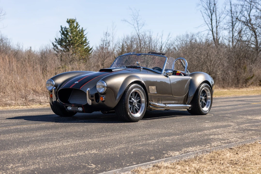 Shelby Cobra Replica - Image 7 of 31