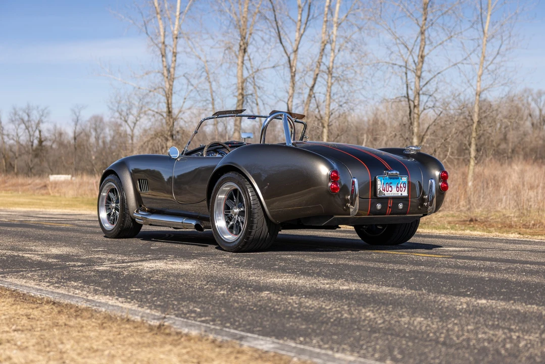 Shelby Cobra Replica - Image 10 of 31