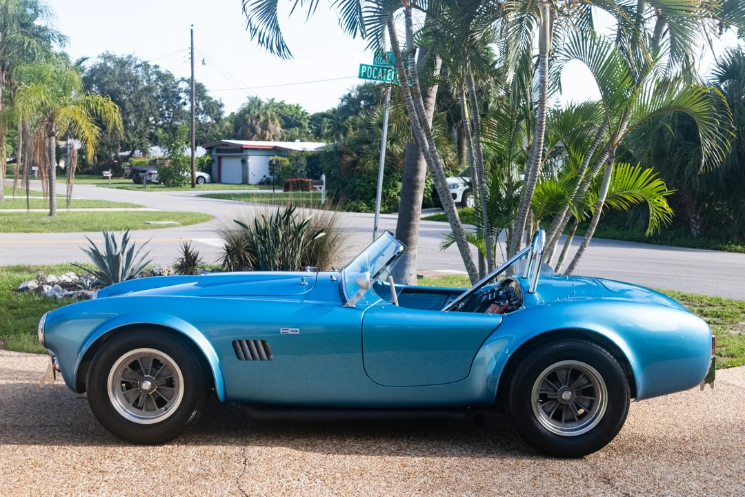 Shelby Cobra Replica - Image 2 of 31