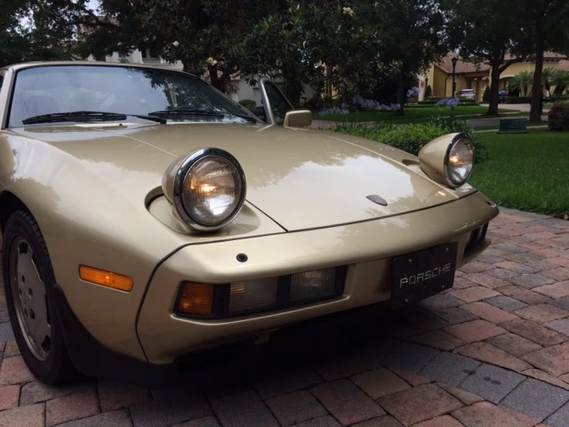 1983 Porsche 928 S - Image 16 of 31
