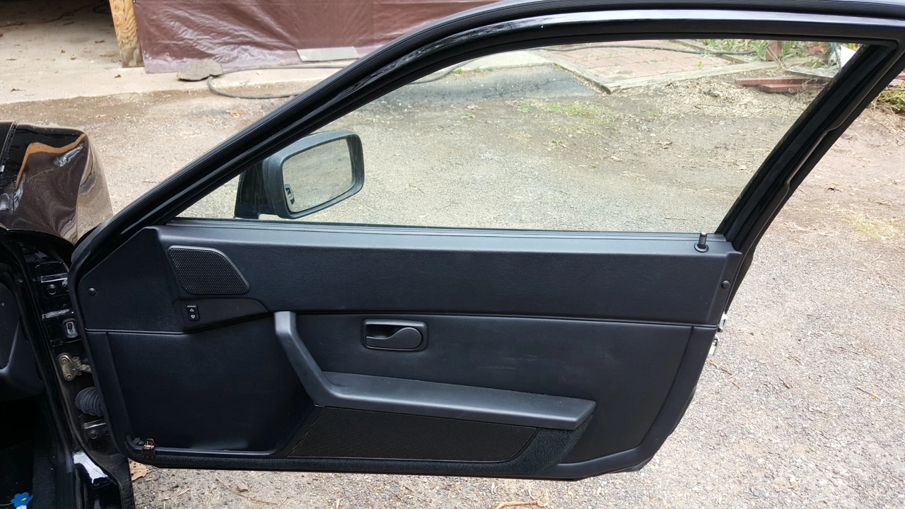 1989 Porsche 944 Turbo - Image 13 of 31