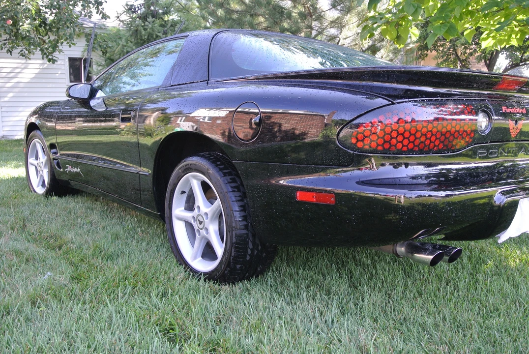 2001 Pontiac Firebird 4th Gen - Image 2 of 31