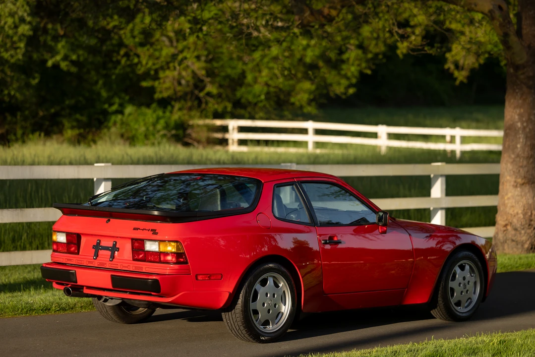 1989 Porsche 944 S2 - Image 18 of 31