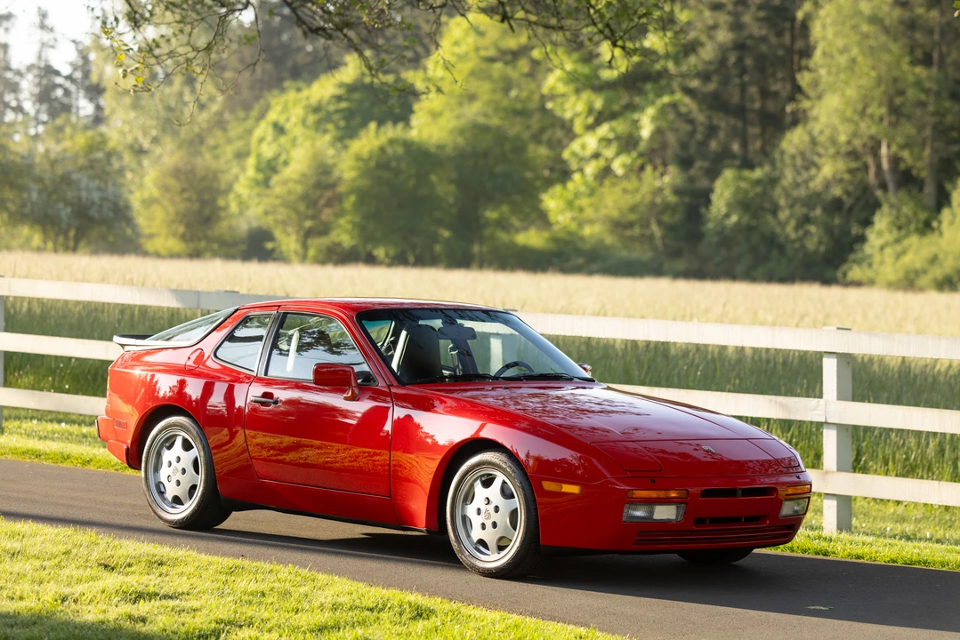1989 Porsche 944 S2 - Image 16 of 31