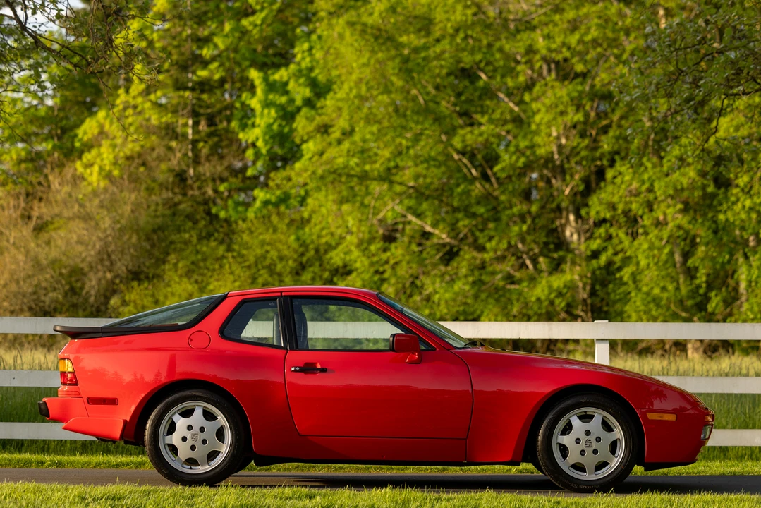 1989 Porsche 944 S2 - Image 17 of 31
