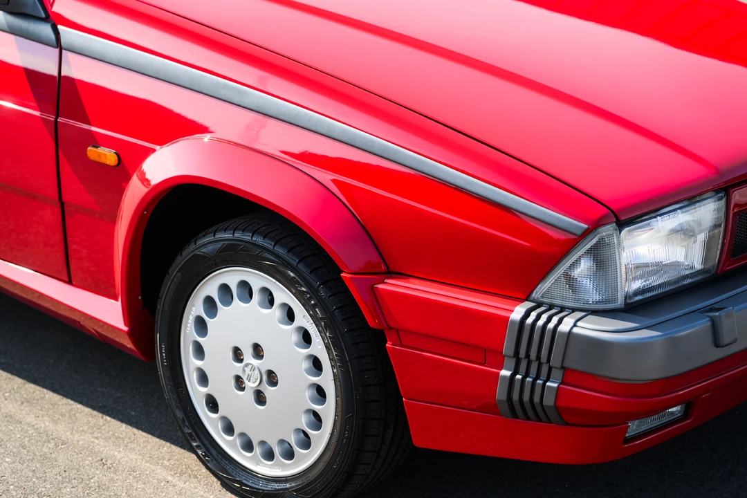 1990 Alfa Romeo 75/Milano - Image 21 of 31