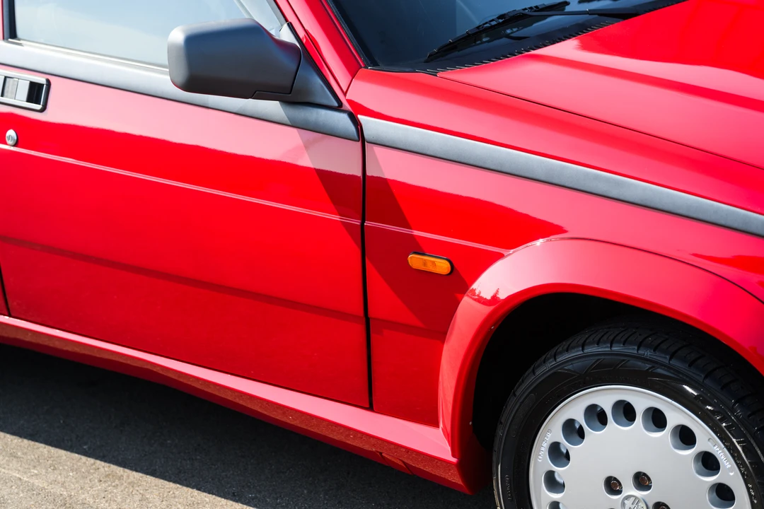 1990 Alfa Romeo 75/Milano - Image 24 of 31
