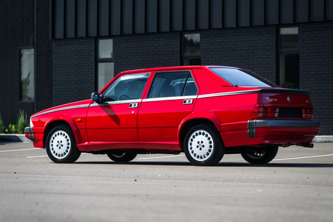 1990 Alfa Romeo 75/Milano - Image 7 of 31