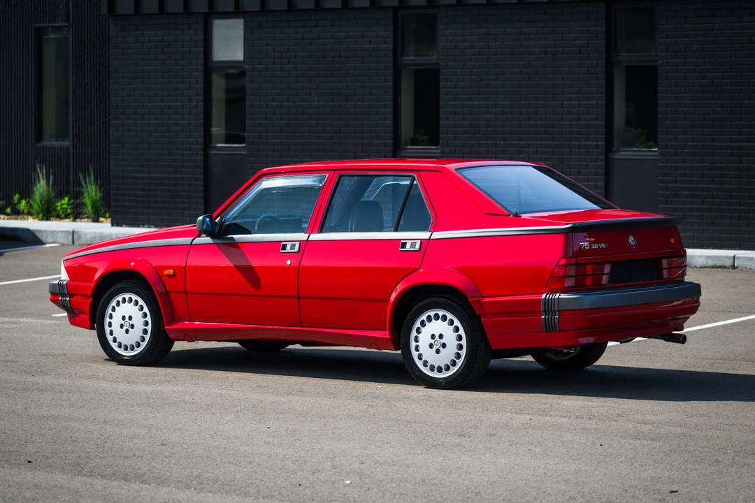 1990 Alfa Romeo 75/Milano - Image 6 of 31