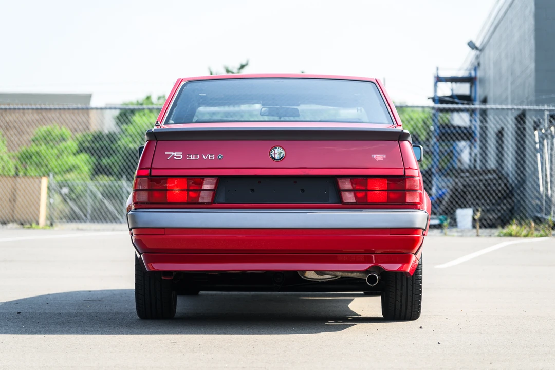 1990 Alfa Romeo 75/Milano - Image 9 of 31