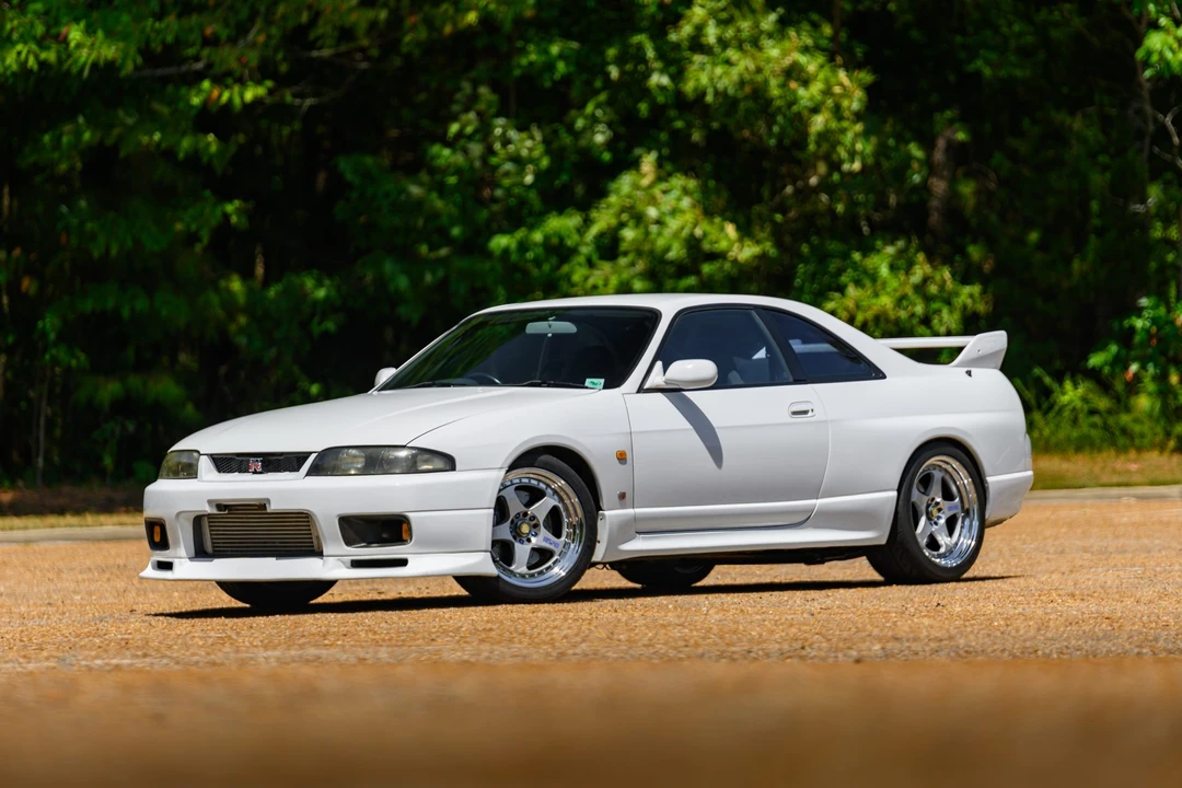 1996 Nissan R33 Skyline GT-R 9th Gen - Image 13 of 31