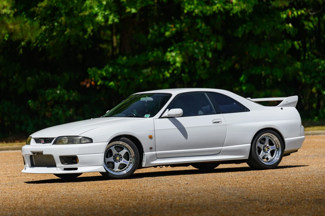 1996 Nissan R33 Skyline GT-R 9th Gen - Image 14 of 31